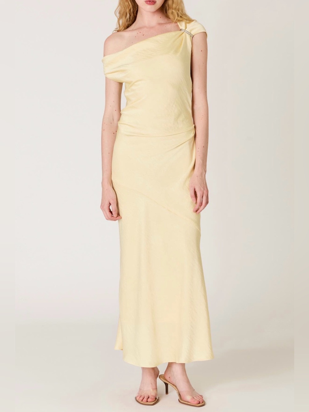 Hiedra One Shoulder Gown in Butter Yellow